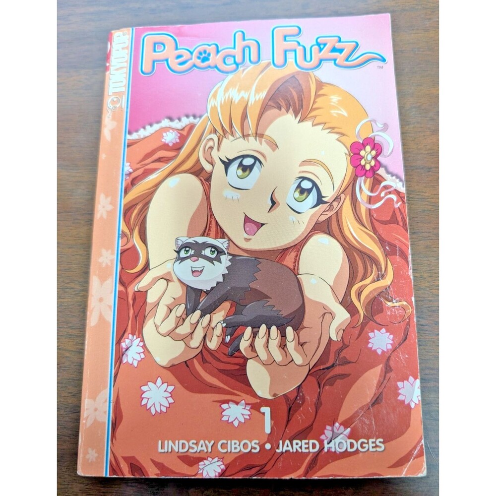 Peach Fuzz, Vol. 1 – Lindsay Cibos & Jared Hodges – Paperback – English Manga